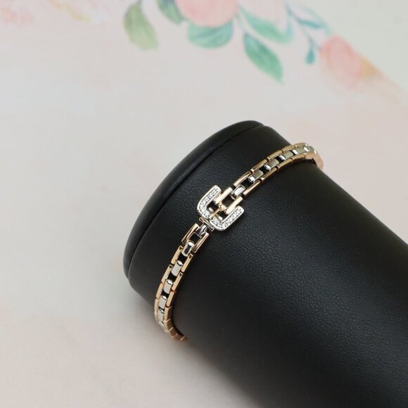 "Elegant Rose Gold Bracelet with Sparkling U-Shaped Center Charm, XPBL0734 - Picture 9 of 12